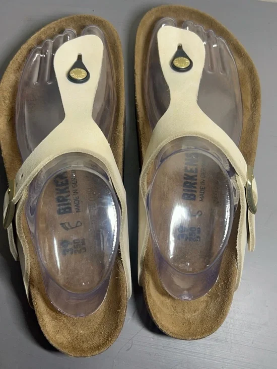 Birkenstock Gizeh Cream T-Strap Sandals - Picture 6 of 9